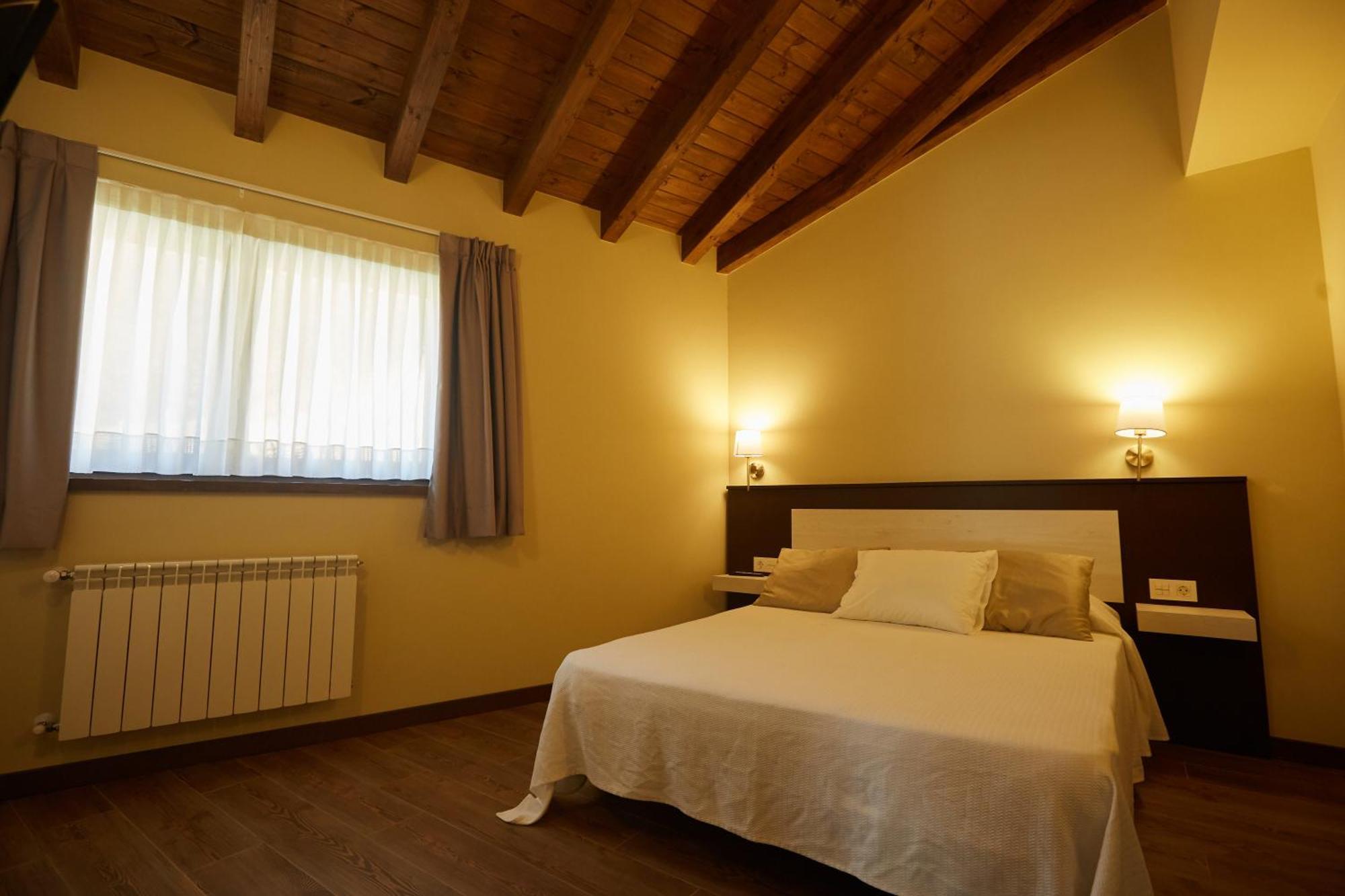 Apartamentos Rurales Casa La Piedra Collia Bagian luar foto