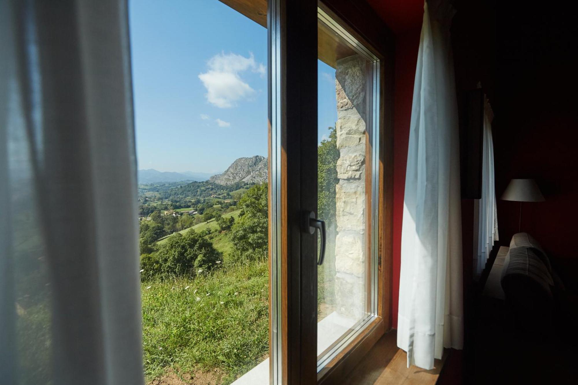 Apartamentos Rurales Casa La Piedra Collia Bagian luar foto
