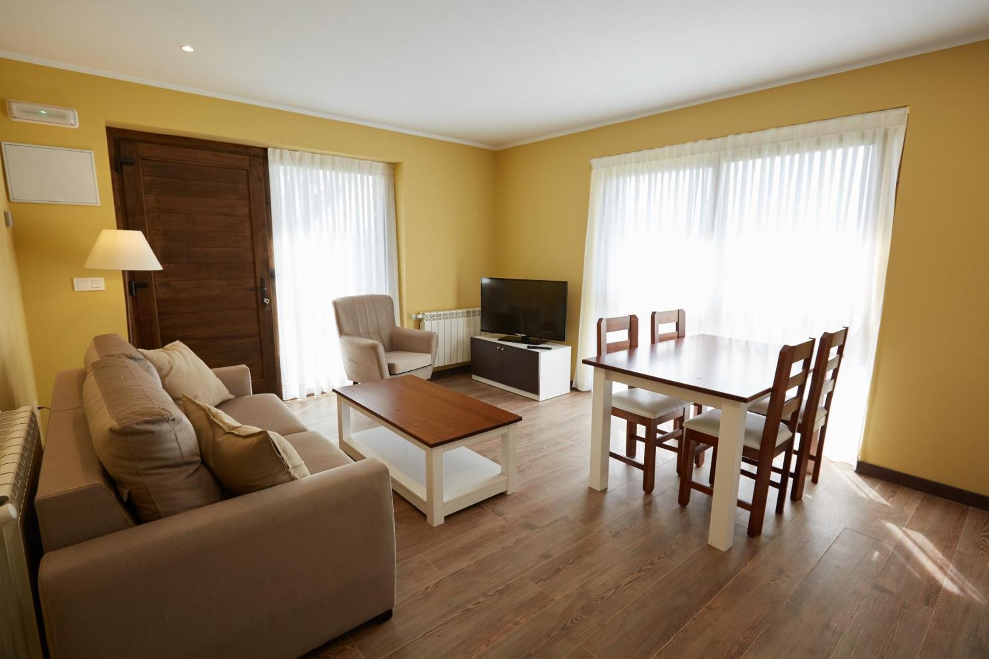 Apartamentos Rurales Casa La Piedra Collia Bagian luar foto