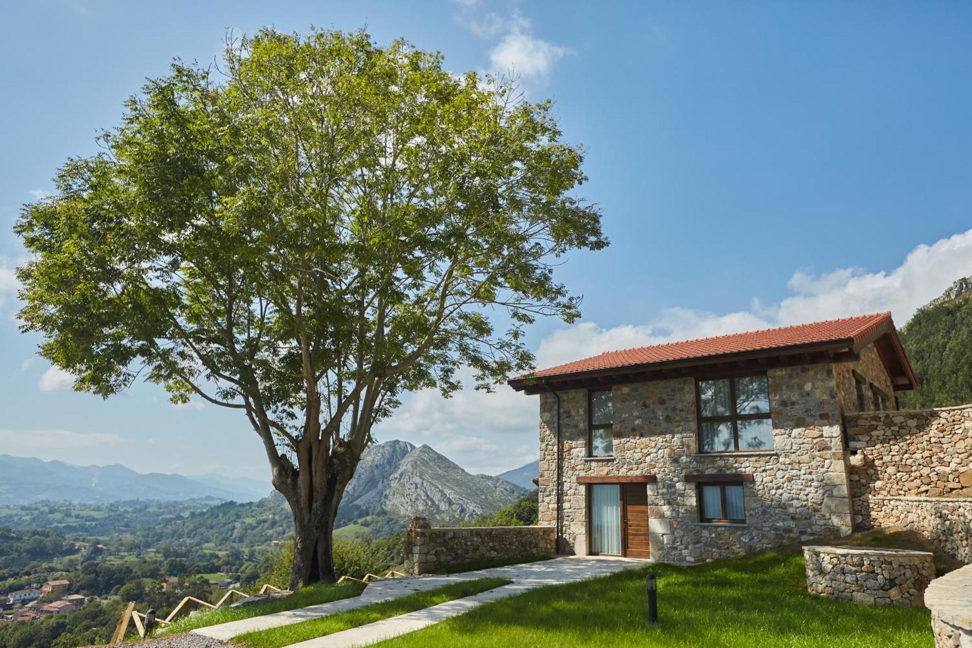 Apartamentos Rurales Casa La Piedra Collia Bagian luar foto